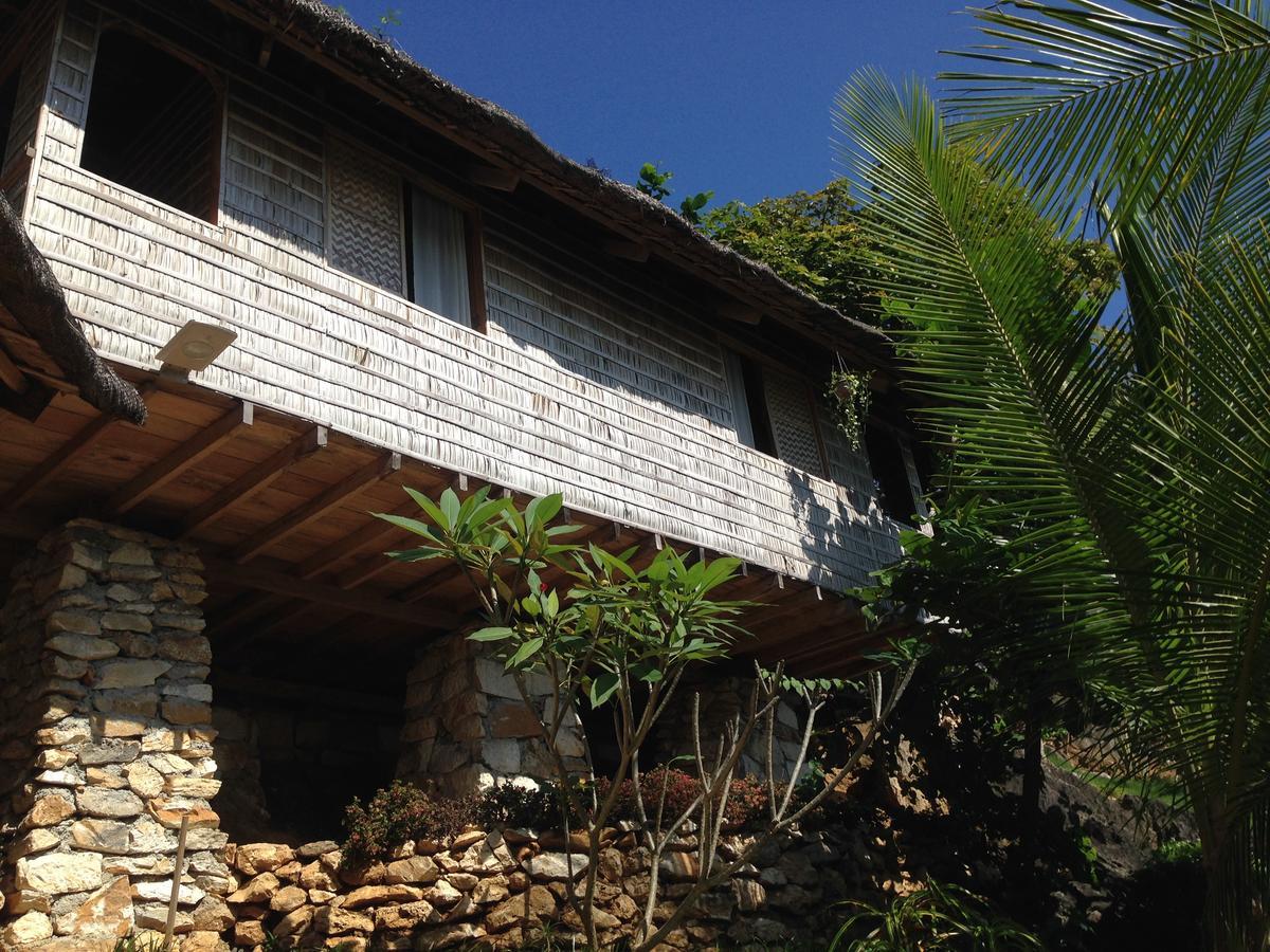 Tinaoog Beach Resort Alad Екстер'єр фото