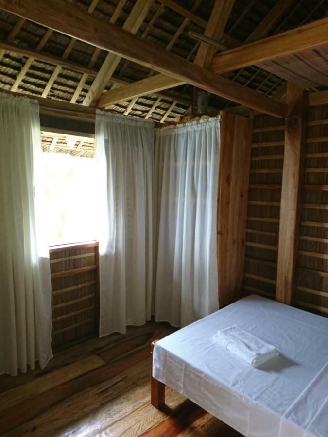 Tinaoog Beach Resort Alad Екстер'єр фото