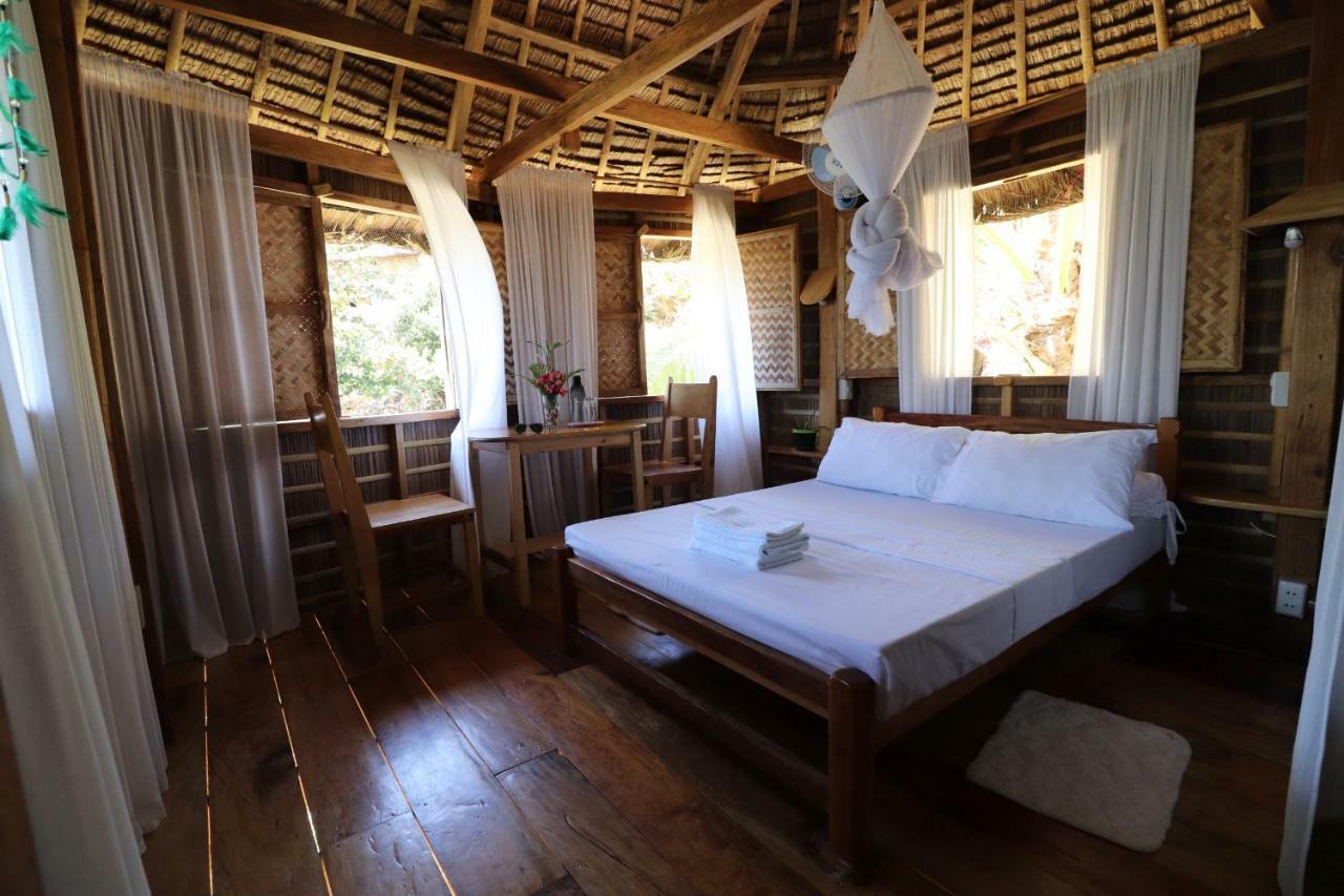 Tinaoog Beach Resort Alad Екстер'єр фото