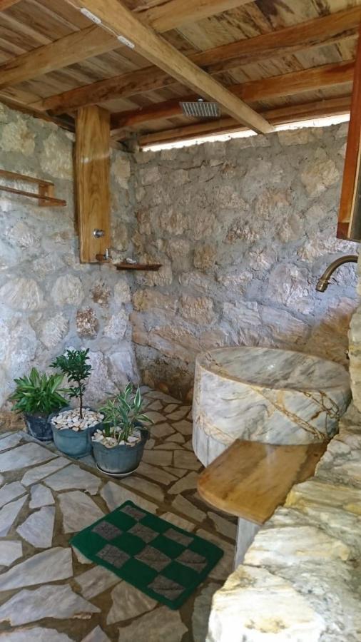 Tinaoog Beach Resort Alad Екстер'єр фото